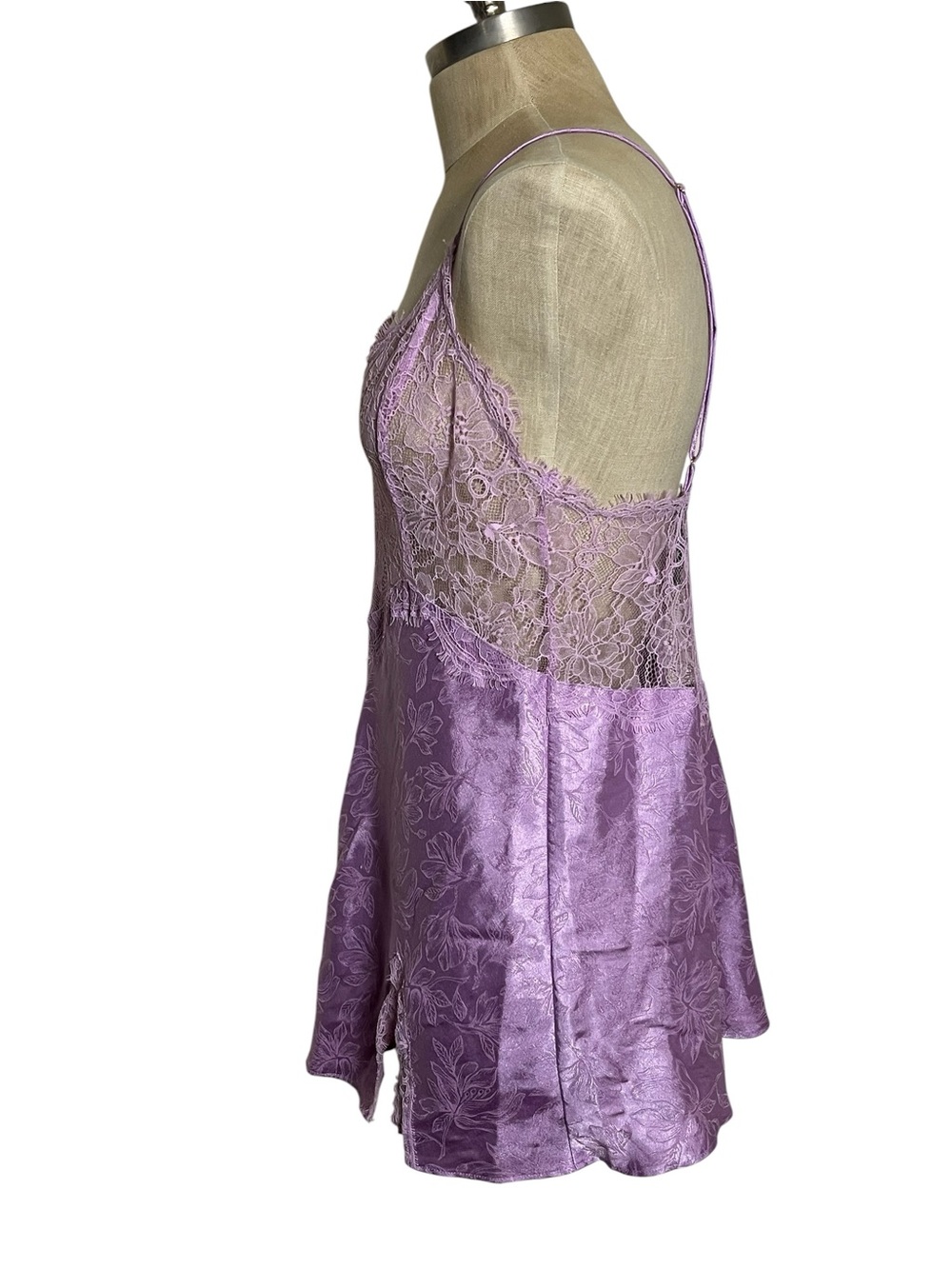 Victoria’s Secret Lilac Jacquard Slip Dress Babydoll Eyelash Lace Romantic M - Picture 8 of 12